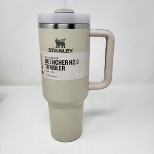 Stanley "The Quencher" H2.0 FlowState Tumbler Dune Soft Matte 40 Oz New‎
